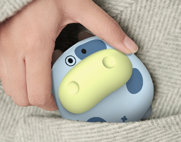 【NS02】Christmas Cow Cute Hand Warmer Winter Mini Heater Portable Quick Heating Multifunctional USB Rechargeable Outdoor Traveling Hiking Use